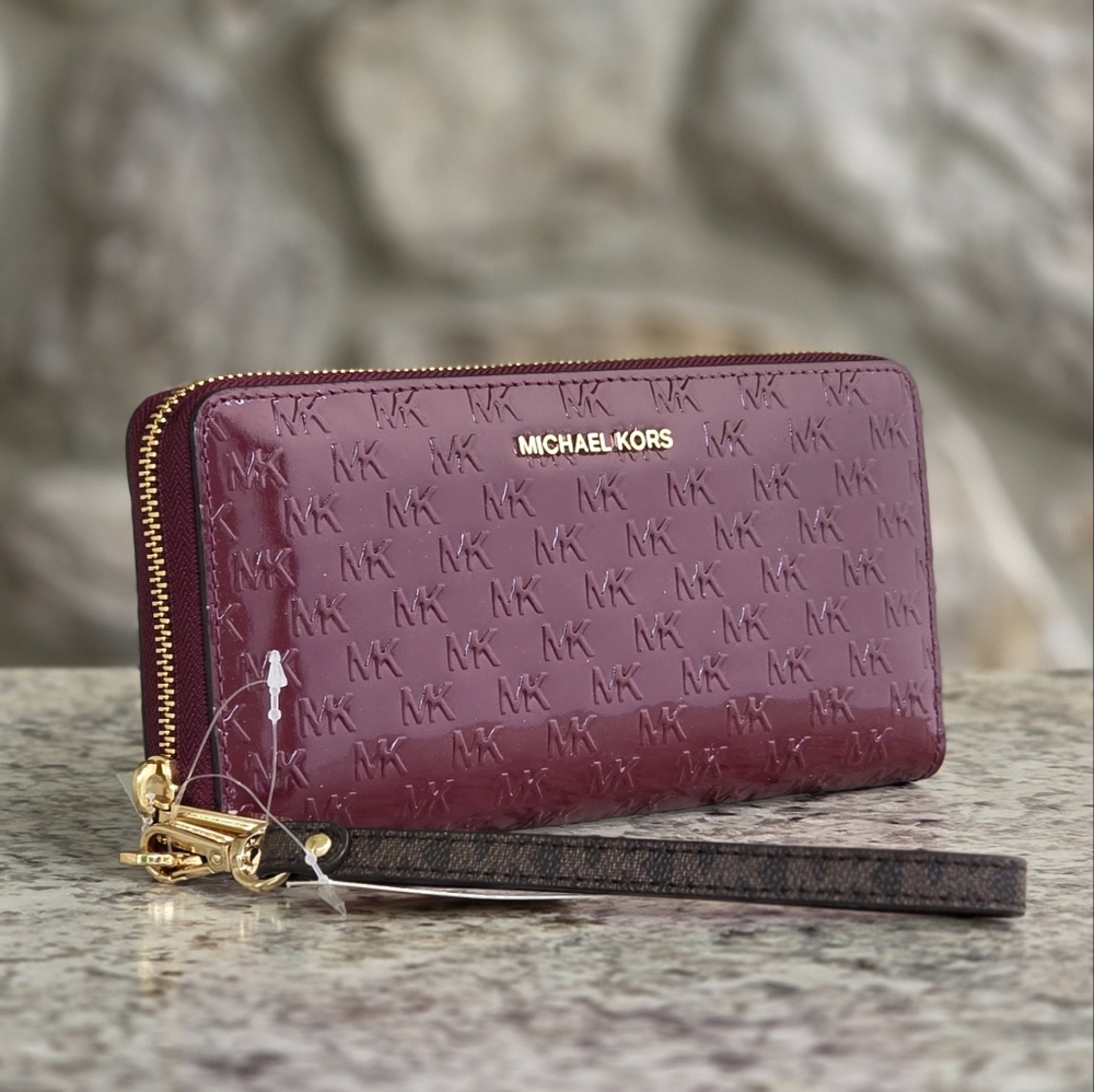Michael Kors Jet Set Continental Wristlet